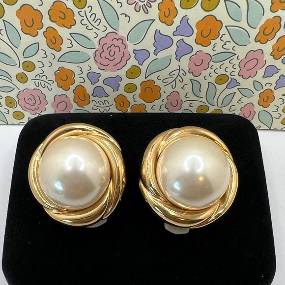 Ciner Round Pearl Cabochone CLIP Earrings - Picture 1 of 5
